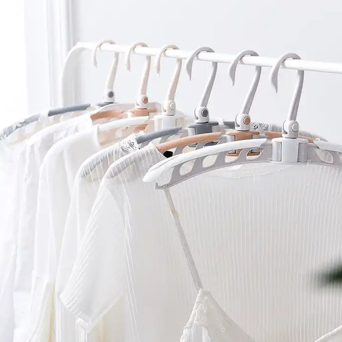 Portable Folding Hanger – 360° Rotating, Travel-Friendly | Organivo
