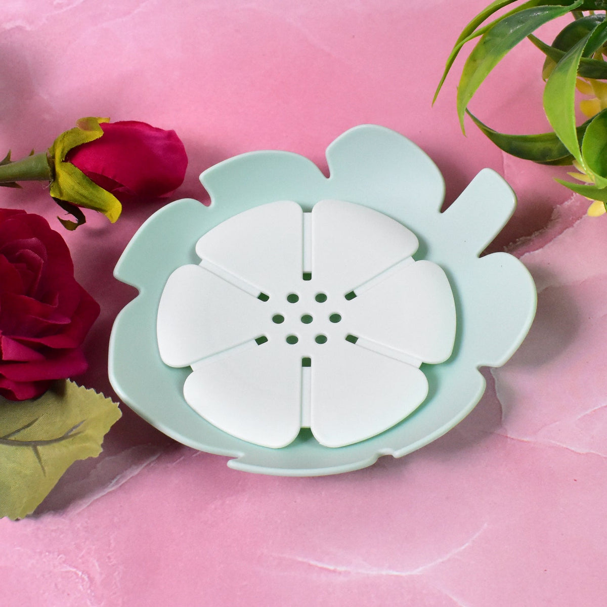 Plastic Soap Dish – Self-Draining Floral Design | VelvetBubbles