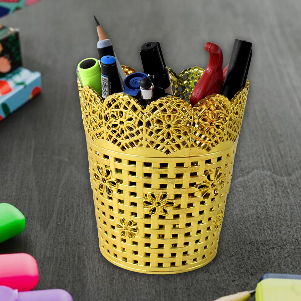 Makeup Brush Holder Metal Mesh Desk Organizer Stand for Vanity (1 Pc)