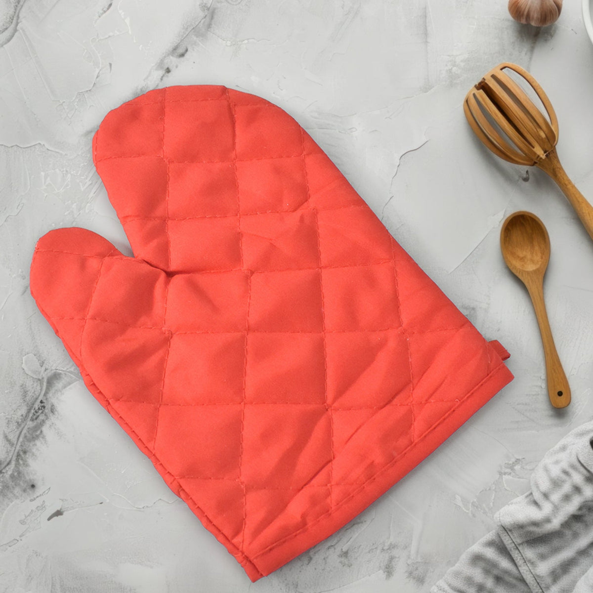 Heat Resistant Oven Mitts – Non-Slip, Flexible & Easy Clean | Bake & Dwell