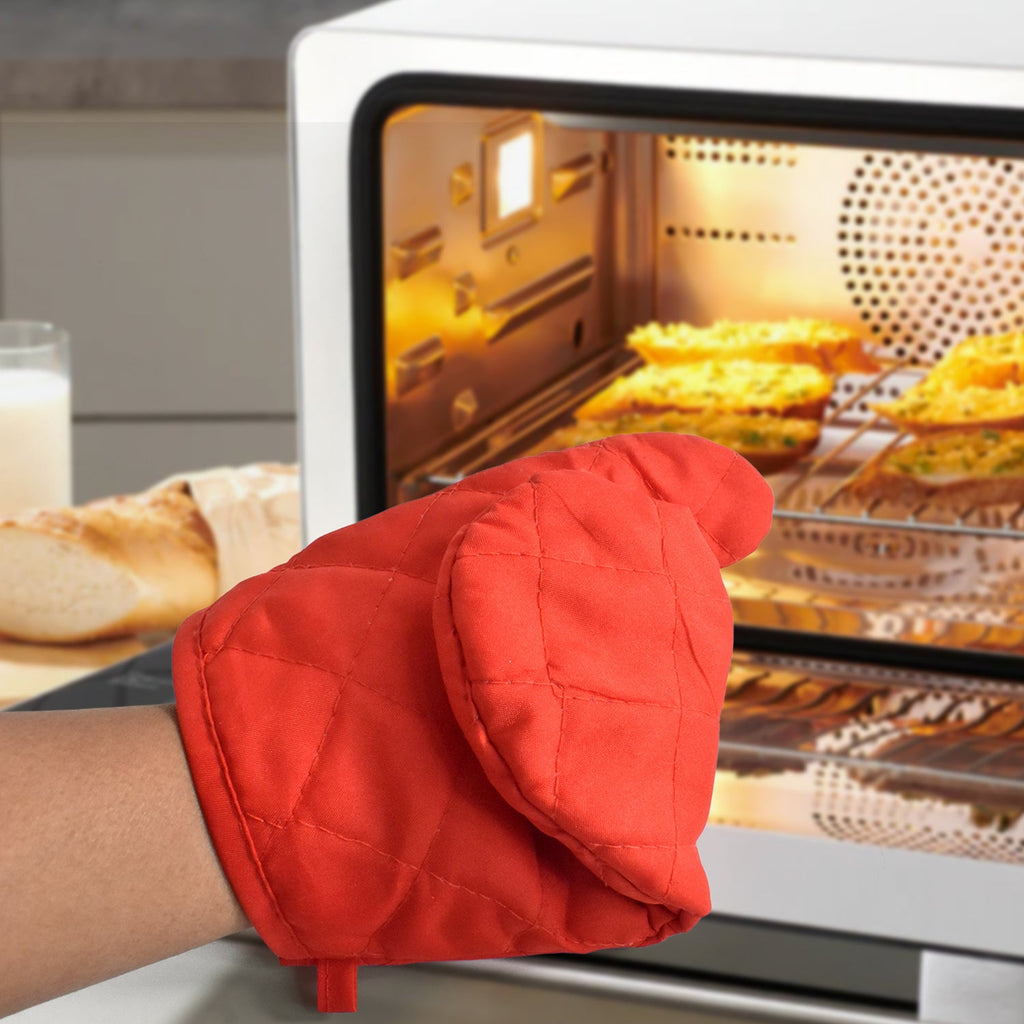 Heat Resistant Oven Mitts – Non-Slip, Flexible & Easy Clean | Bake & Dwell