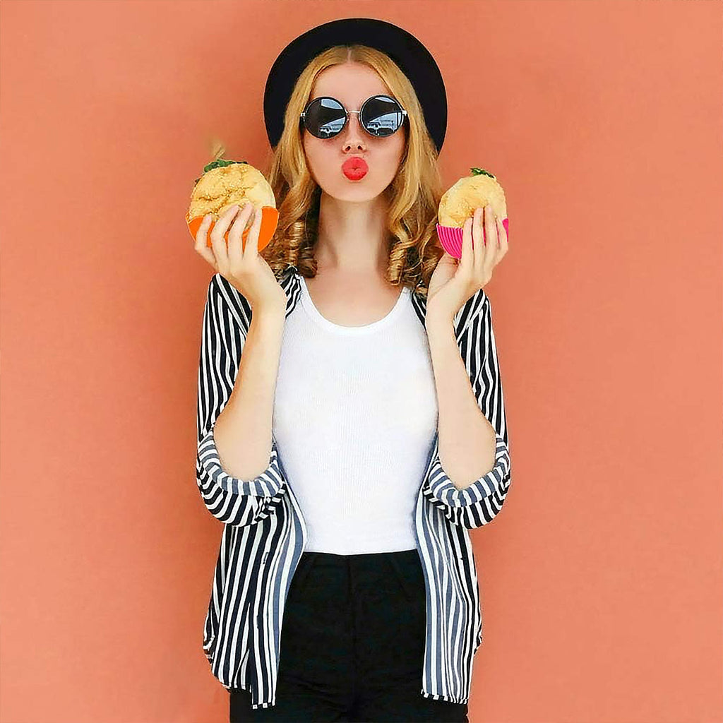 Silicone Burger Holder – Reusable & Mess-Free Snack Grip | Tidy Table