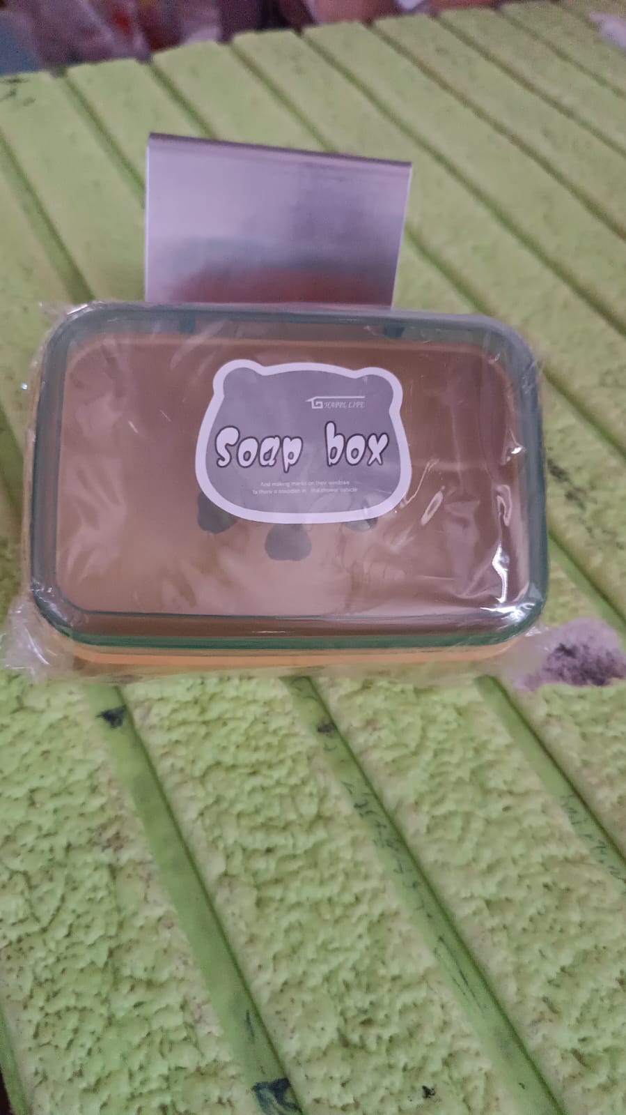 Self-Draining Soap Dish – Portable & Leakproof | VelvetBubbles
