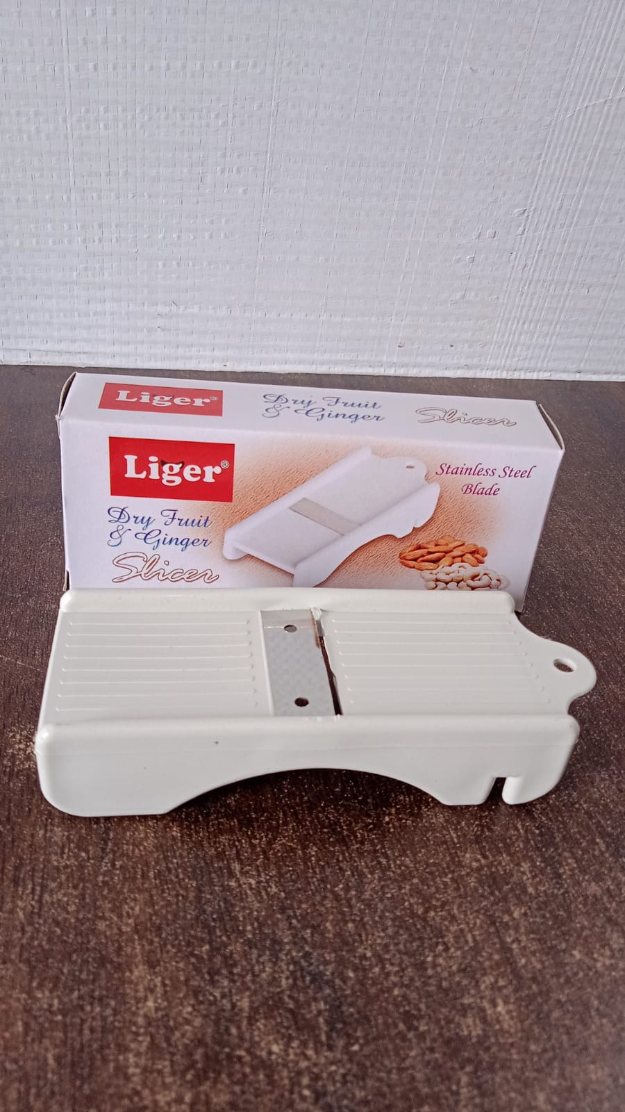 Dry Fruit Slicer – Sharp Stainless Steel Blade for Precise Cutting