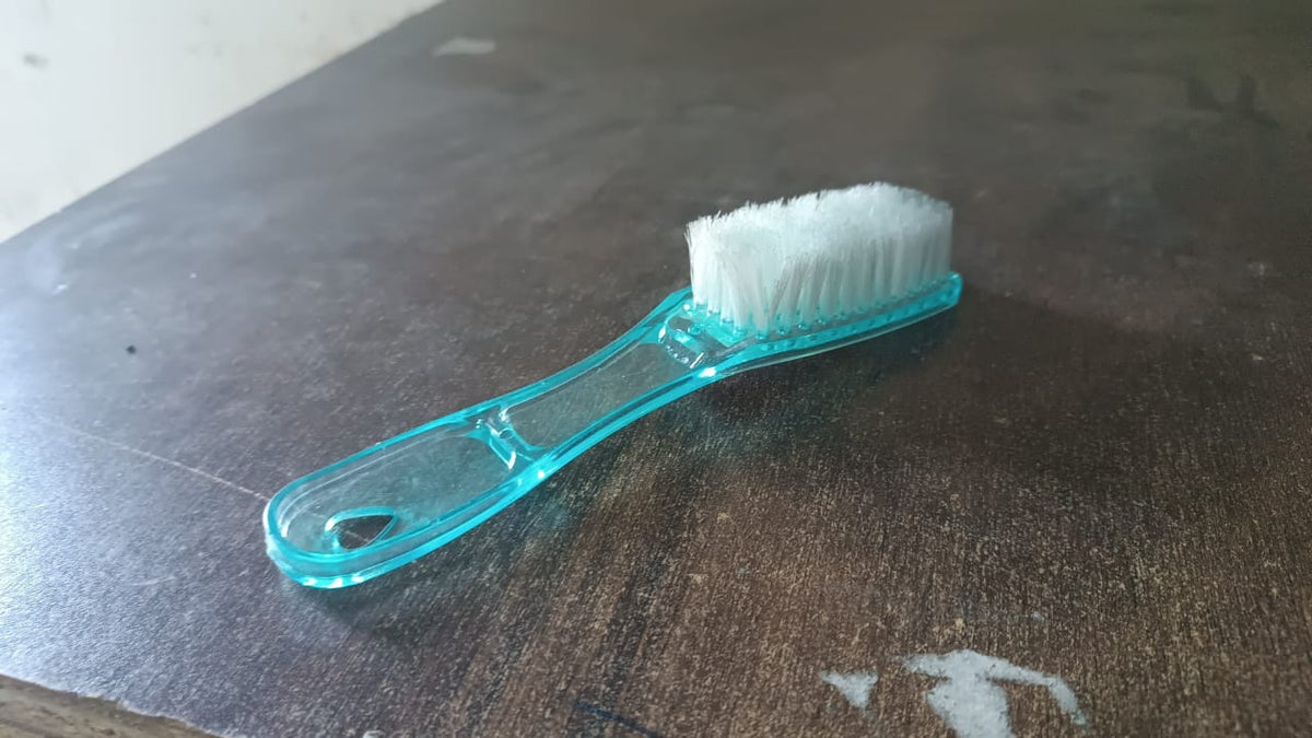 Scrubbing Brush – Multi-Purpose Shoe & Clothes Cleaner | Velvet Wipe